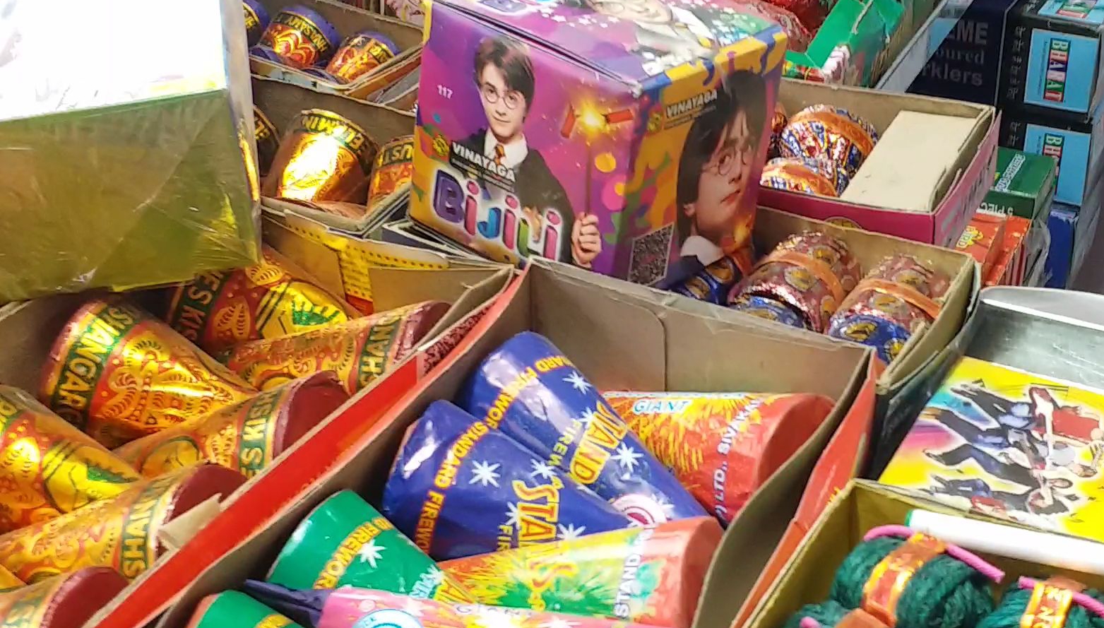 all types of firecrackers ban in delhi