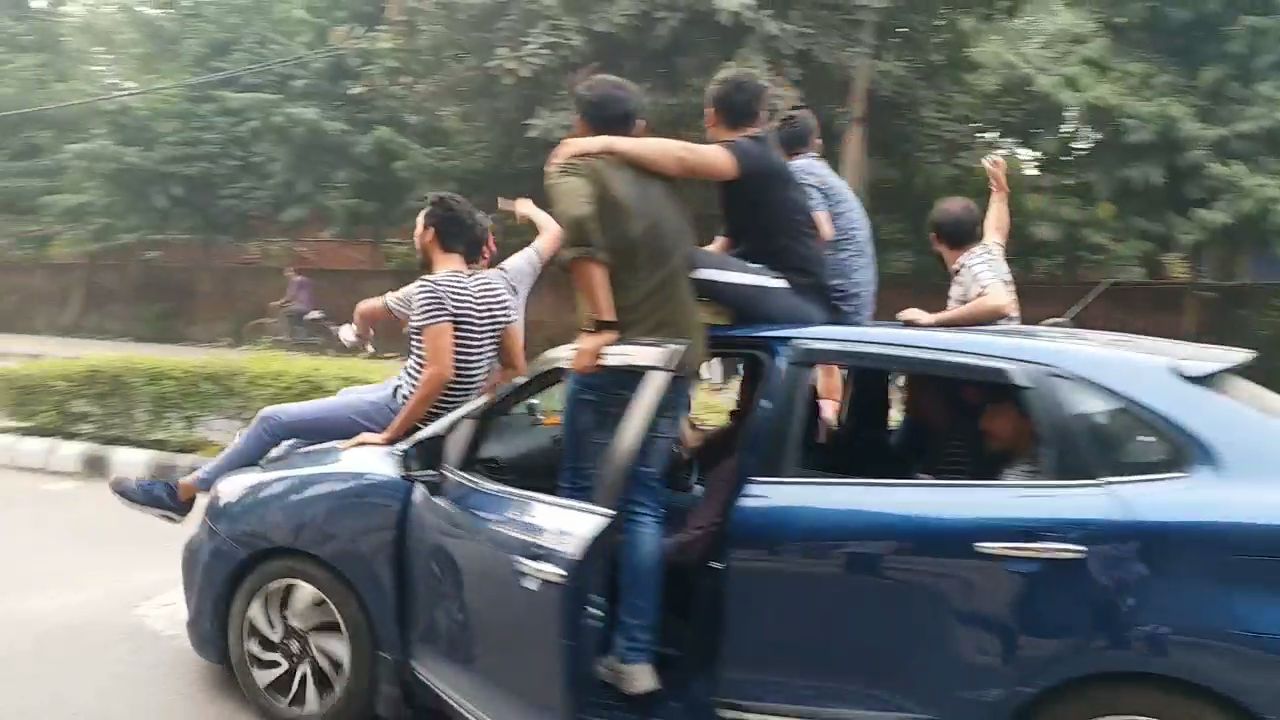 traffic rules violation After DUSU collages result in delhi