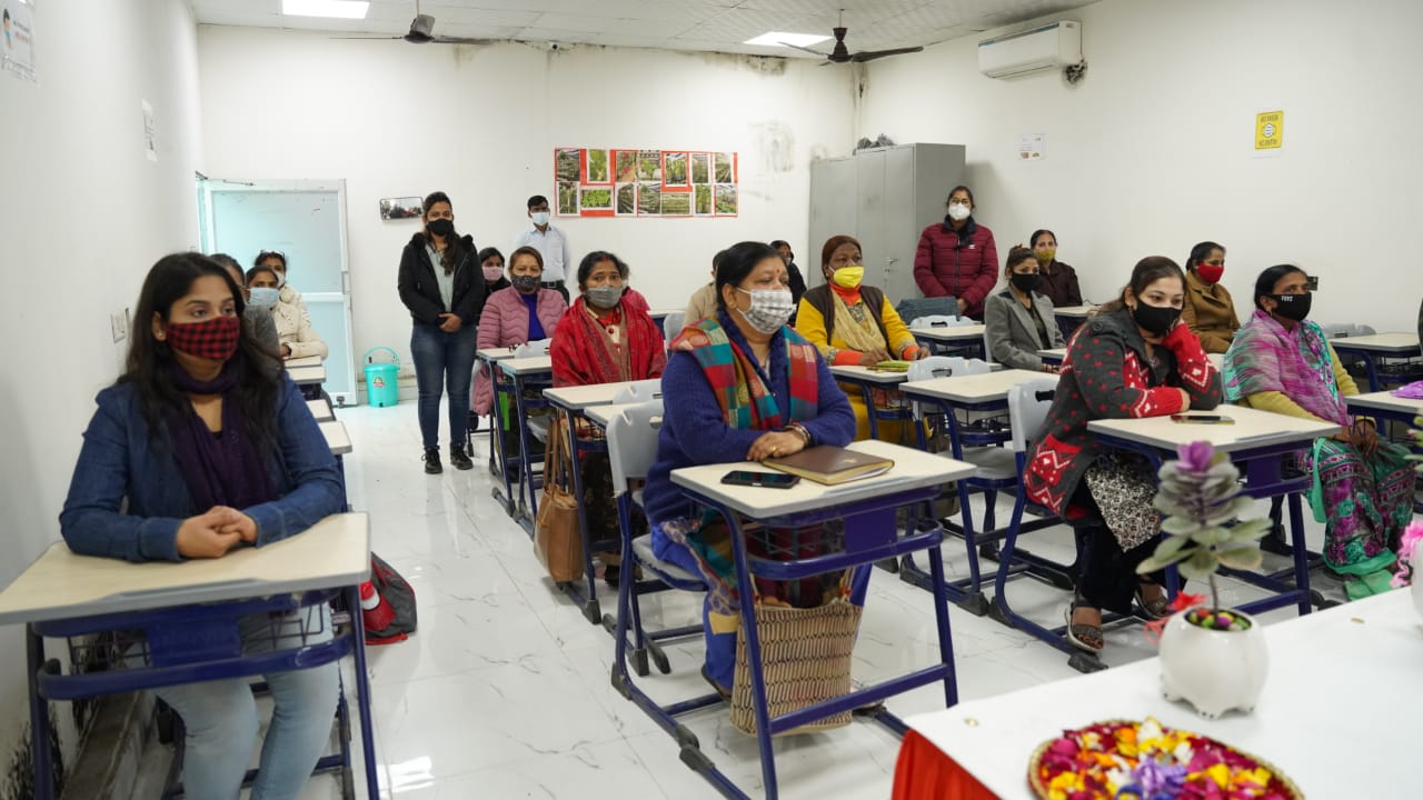 Delhi Transport Minister Kailash Gahlot visits Hydroponics Horticulture training facility