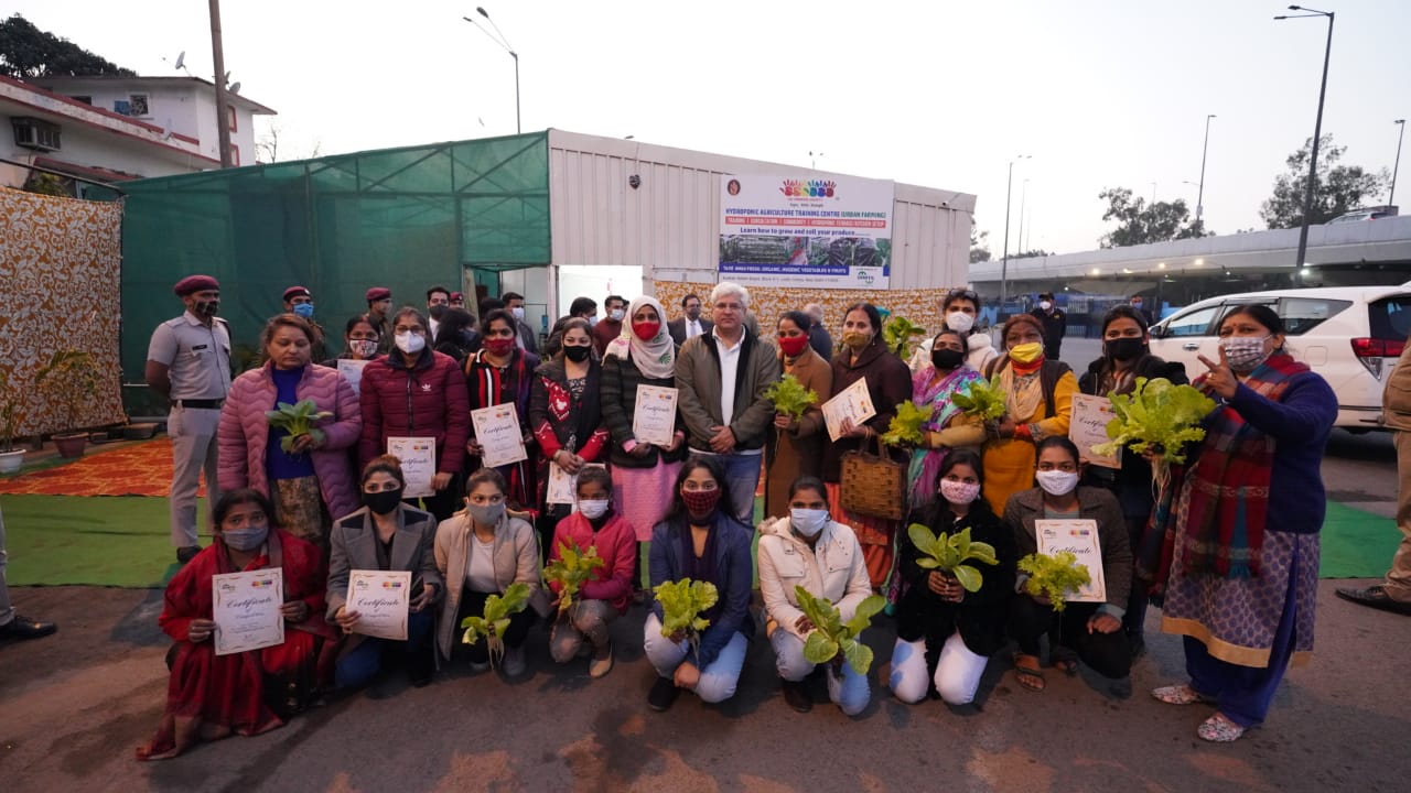 Delhi Transport Minister Kailash Gahlot visits Hydroponics Horticulture training facility