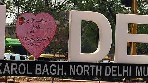 vicious thief stole heart of Delhi message of 'Aashiqui written on paper