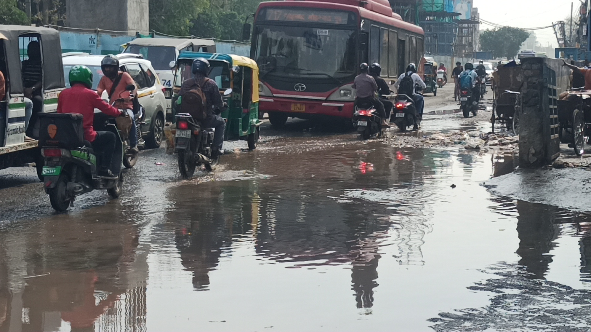 खानपुर बस डिपो की हालत बद से बदतर