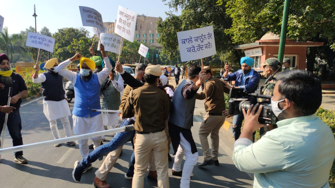 delhi police detained aap mla jarnail singh