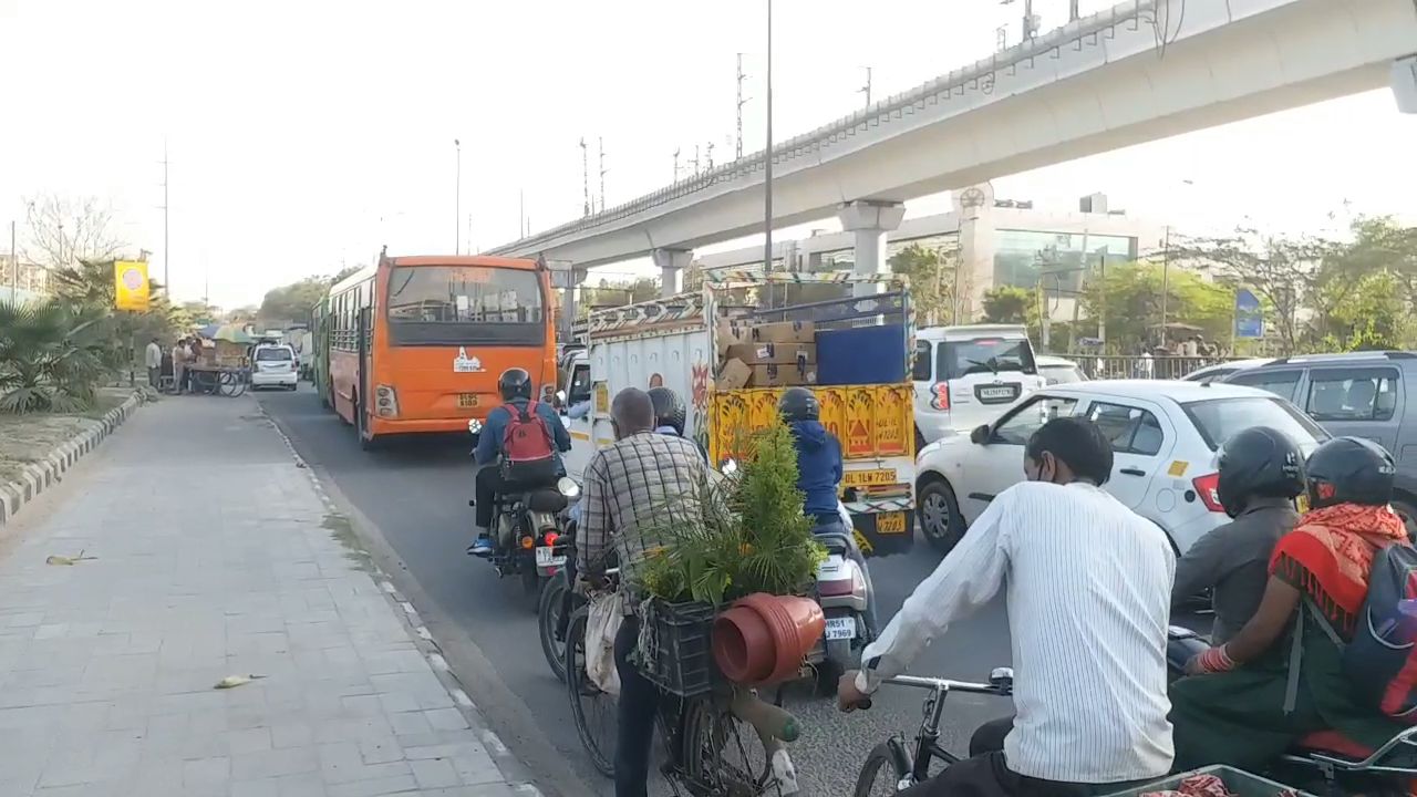 jam on mathura road delhi