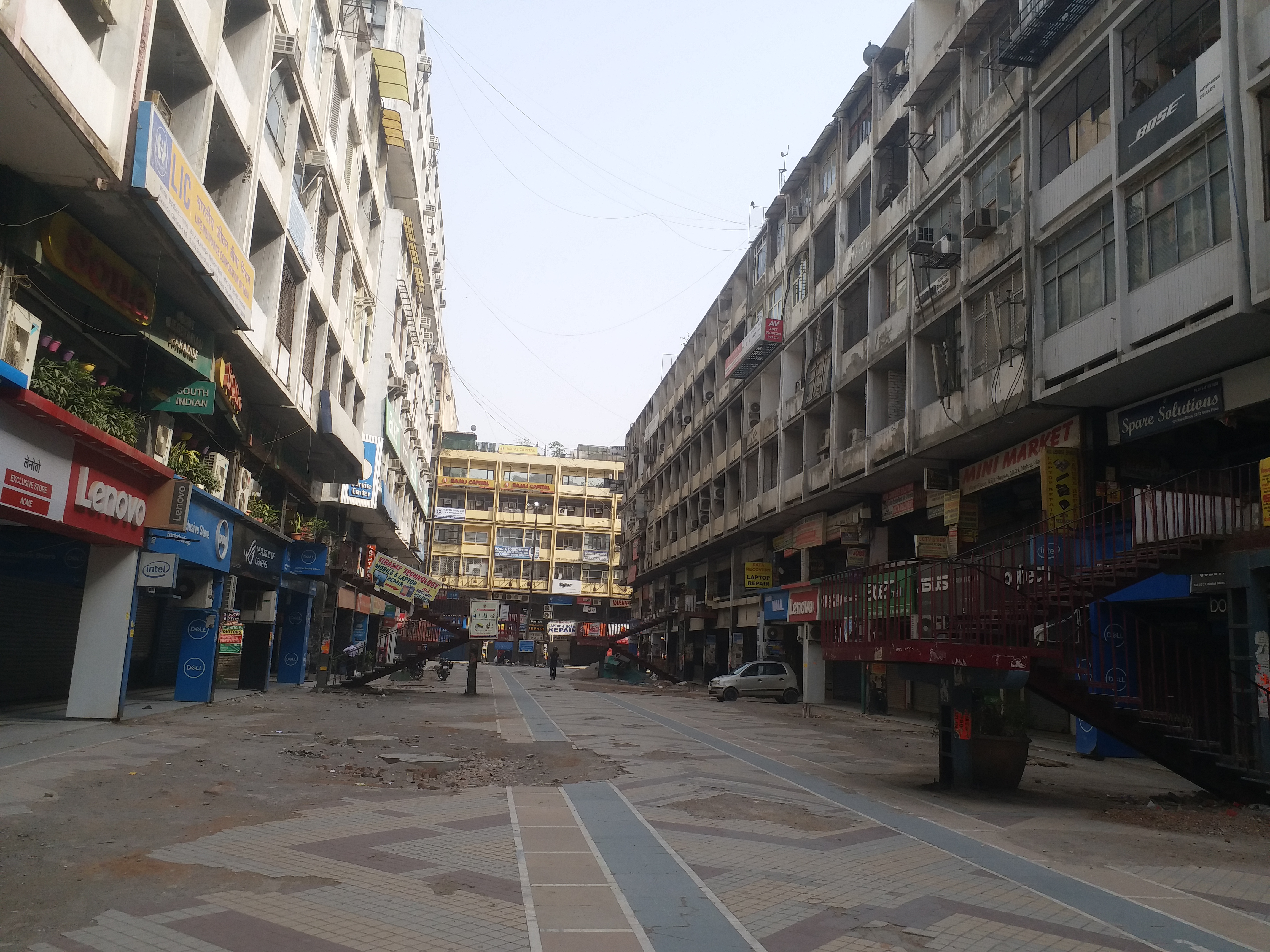 wide impact of lockdown in nehru place market delhi