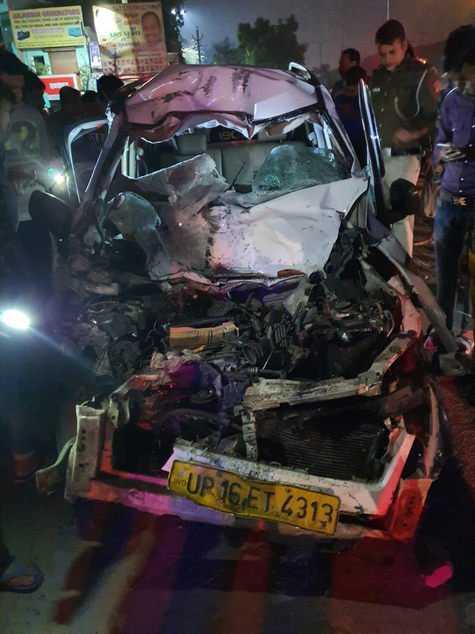 Horrific road accident in Okhla area three people killed by Trola truck