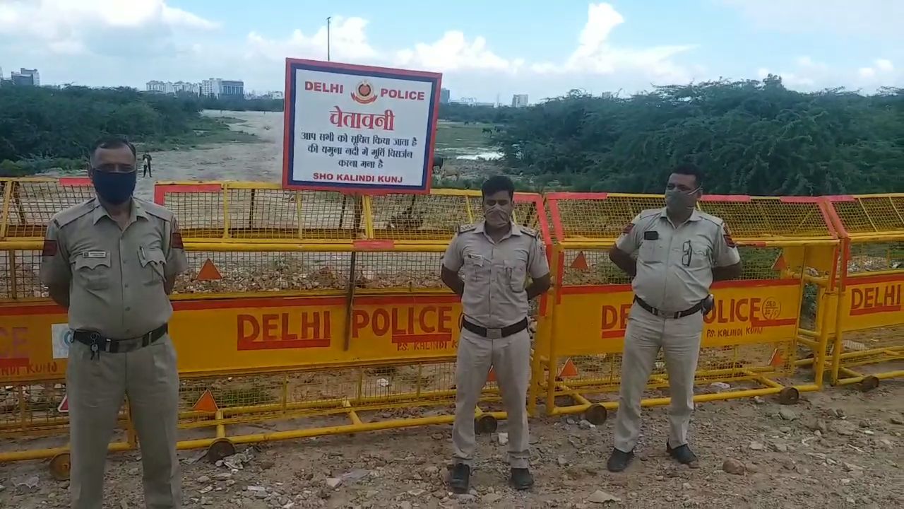 Heavy police force deployed on the pier