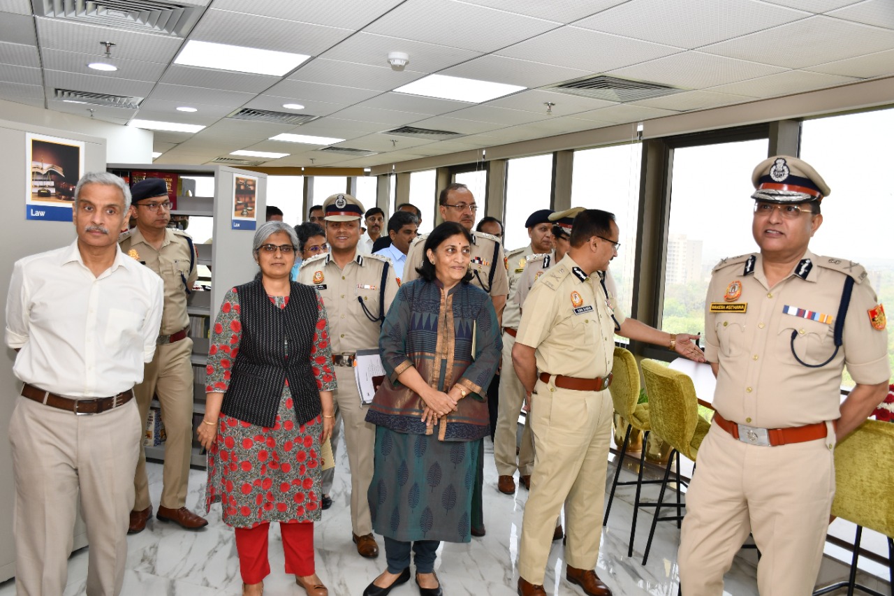 delhi-police-commissioner-rakesh-asthana-inaugurates-knowledge-center-pragyan-at-police-headquarters
