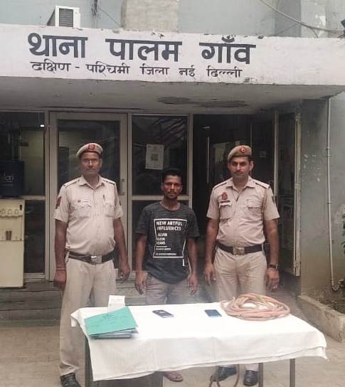 पालम पुलिस ने चोर को दबोचा