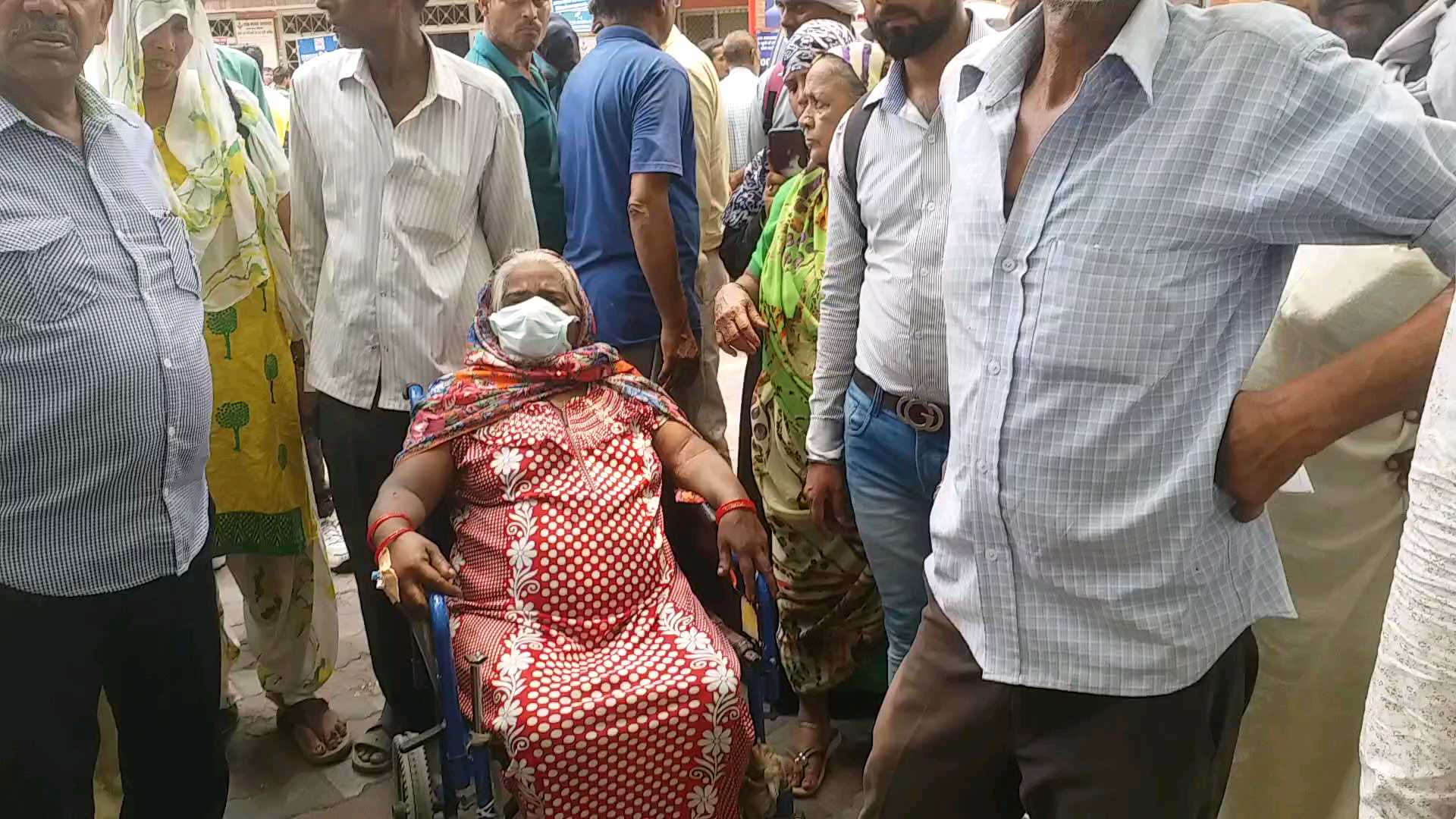 Doctors Strike in Loknayak Jaiprakash Hospital delhi