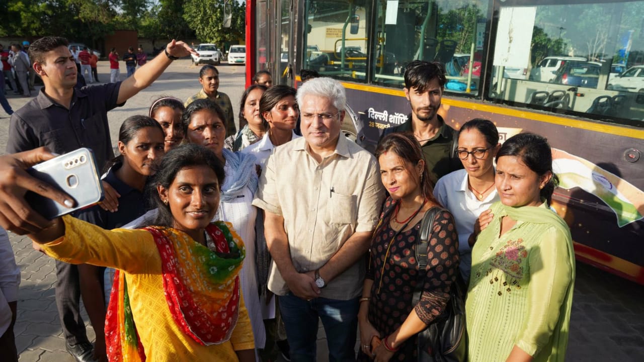 Women will also drive DTC buses in Delhi