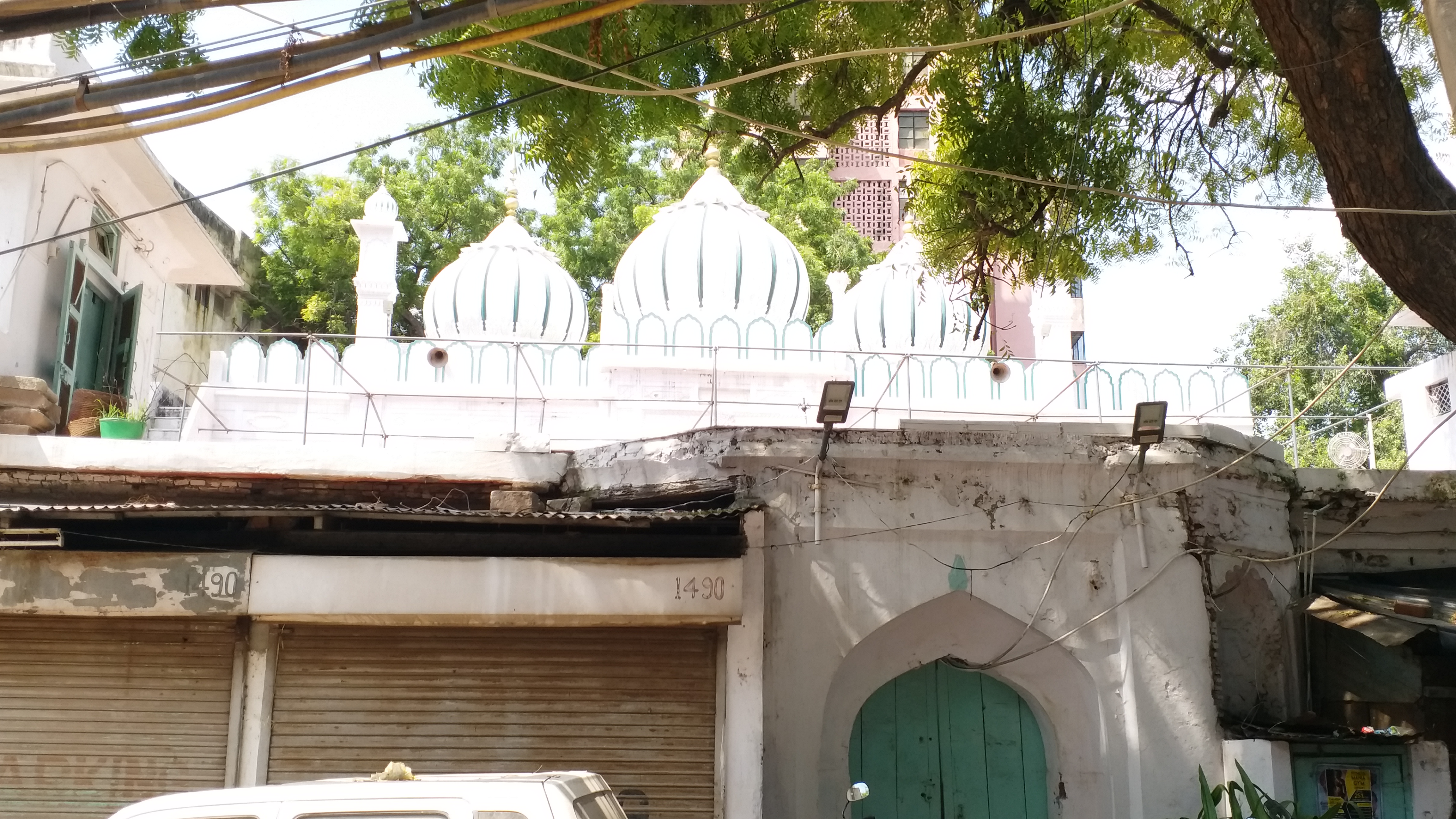 first mosque in delhi was built during the reign of mughal emperor shah jahan