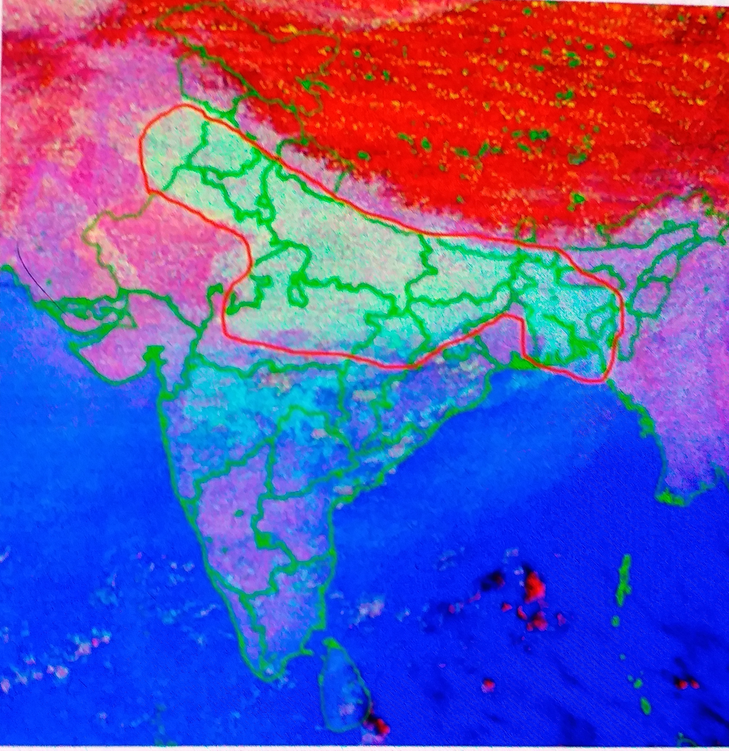 उत्तर भारत में चल रही है कड़ाके की ठंड