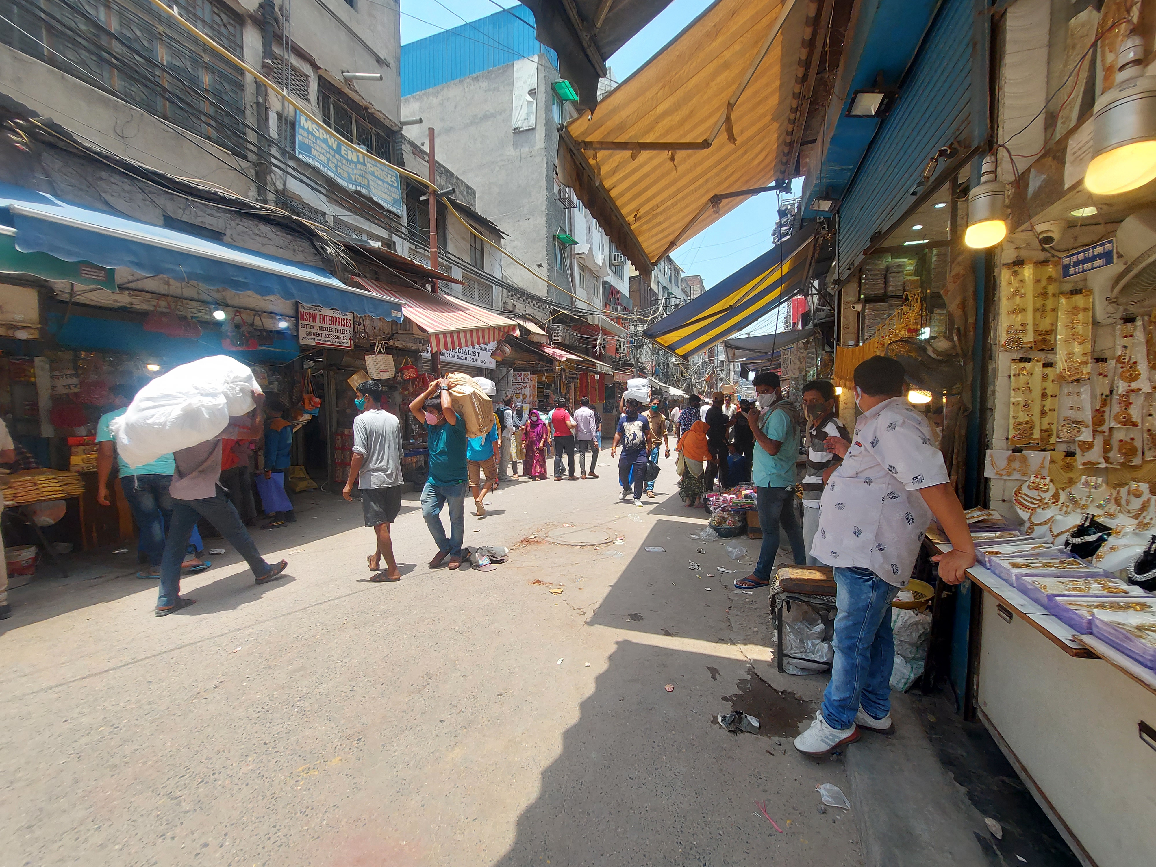 covid protocol violation in delhi sadar bazar