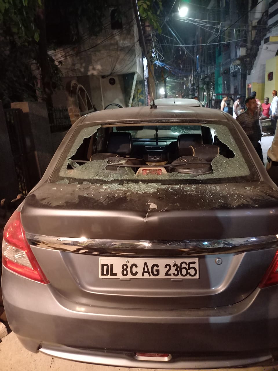 Stone pelting between two groups in jahangirpuri delhi