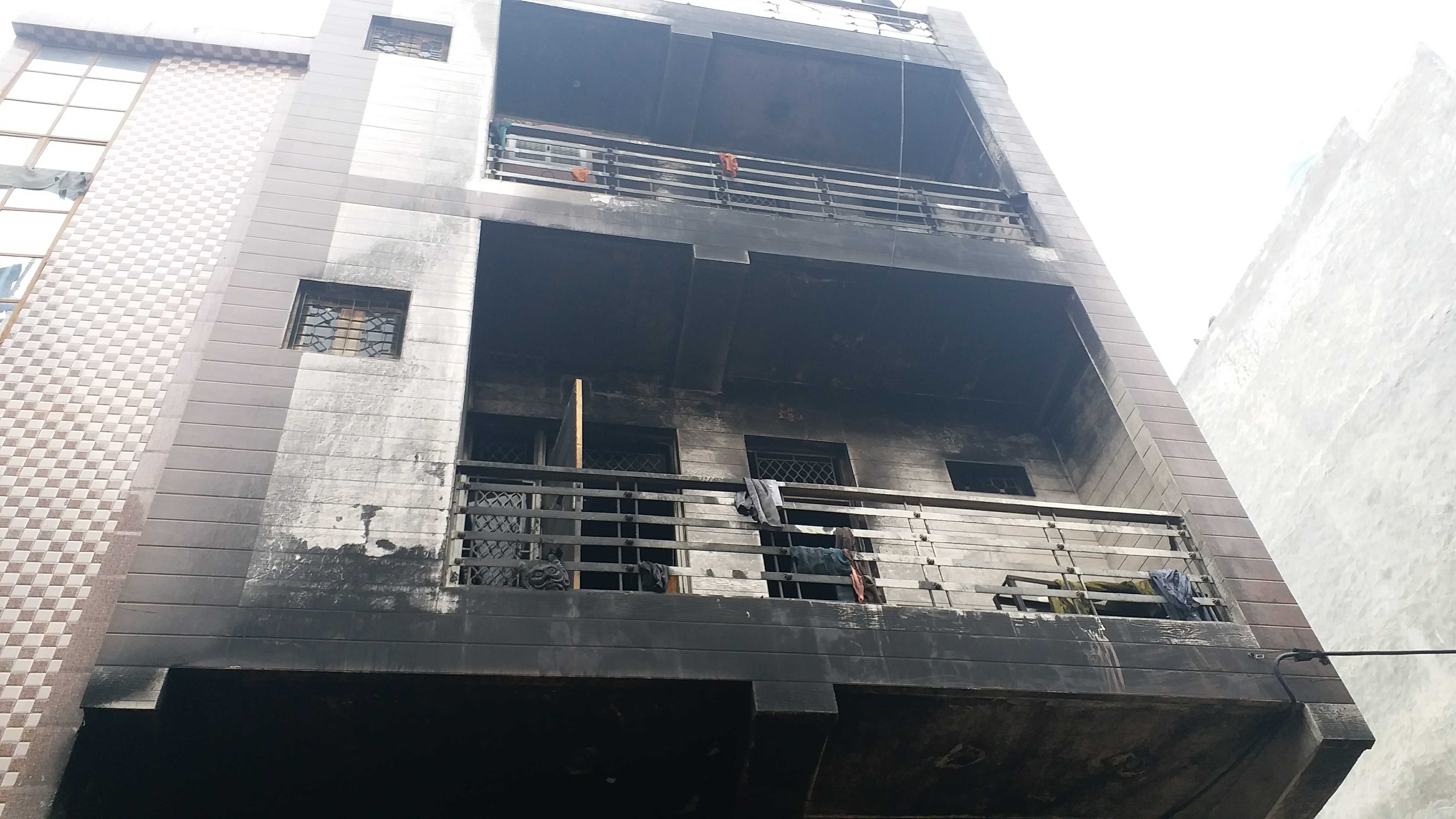 Delhi 9 died and 3 injured after fire breaks out in cloth godown near Kirari