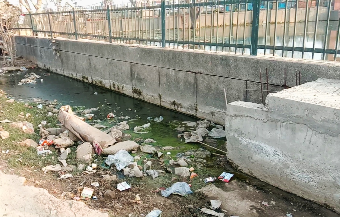 Local residents of Mubarakpur Village facing problem due to water logging