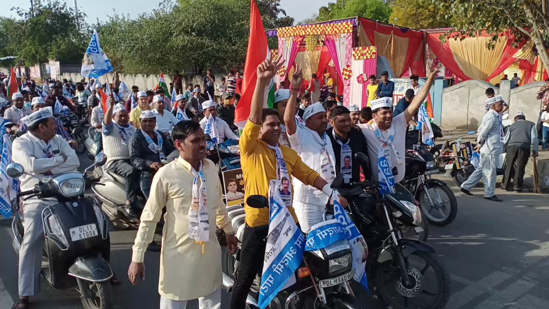 AAP VIJAY YATRA IN MANGOLPURI