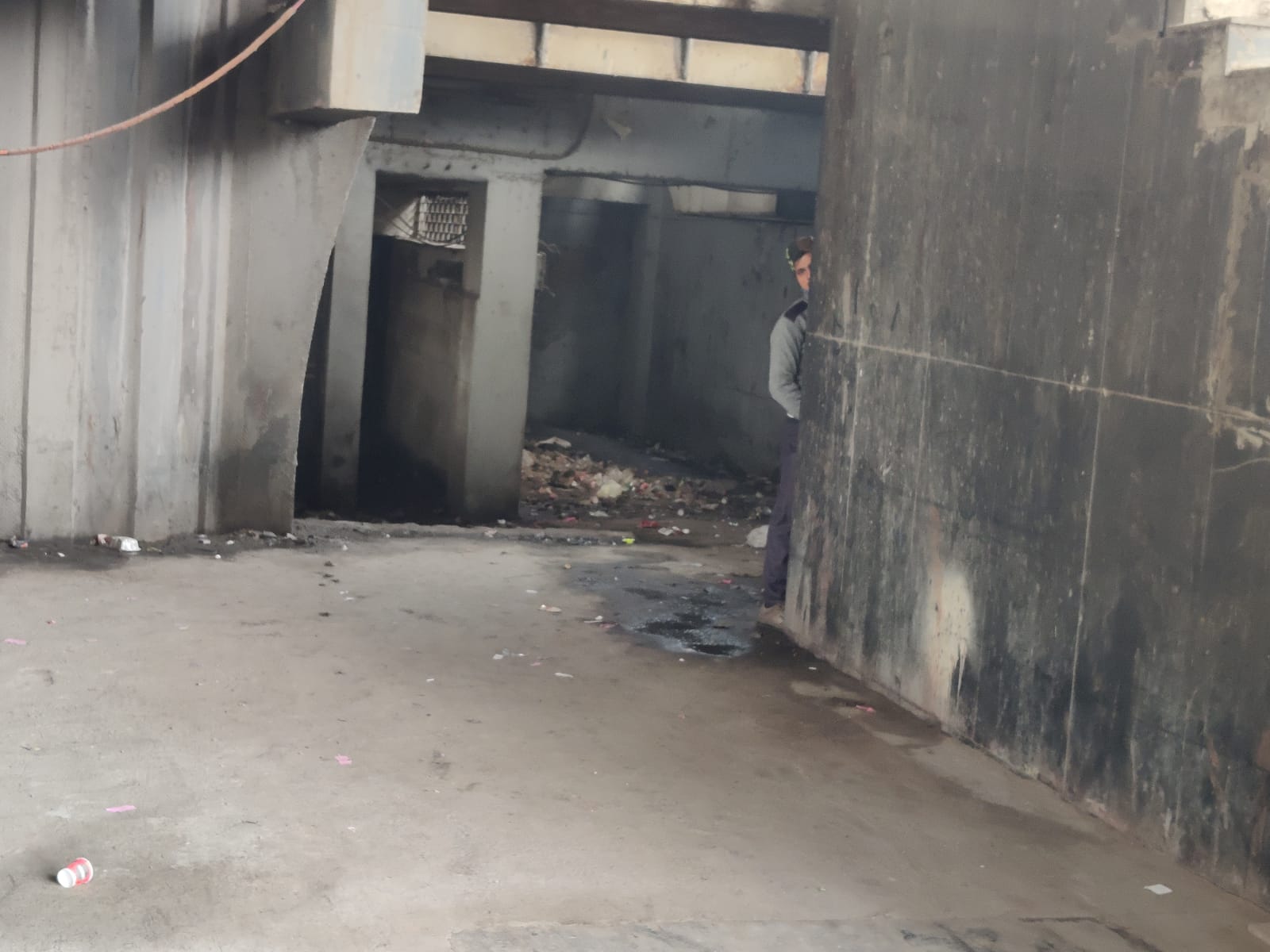 escalators of mukarba chowk flyover deteriorated for years