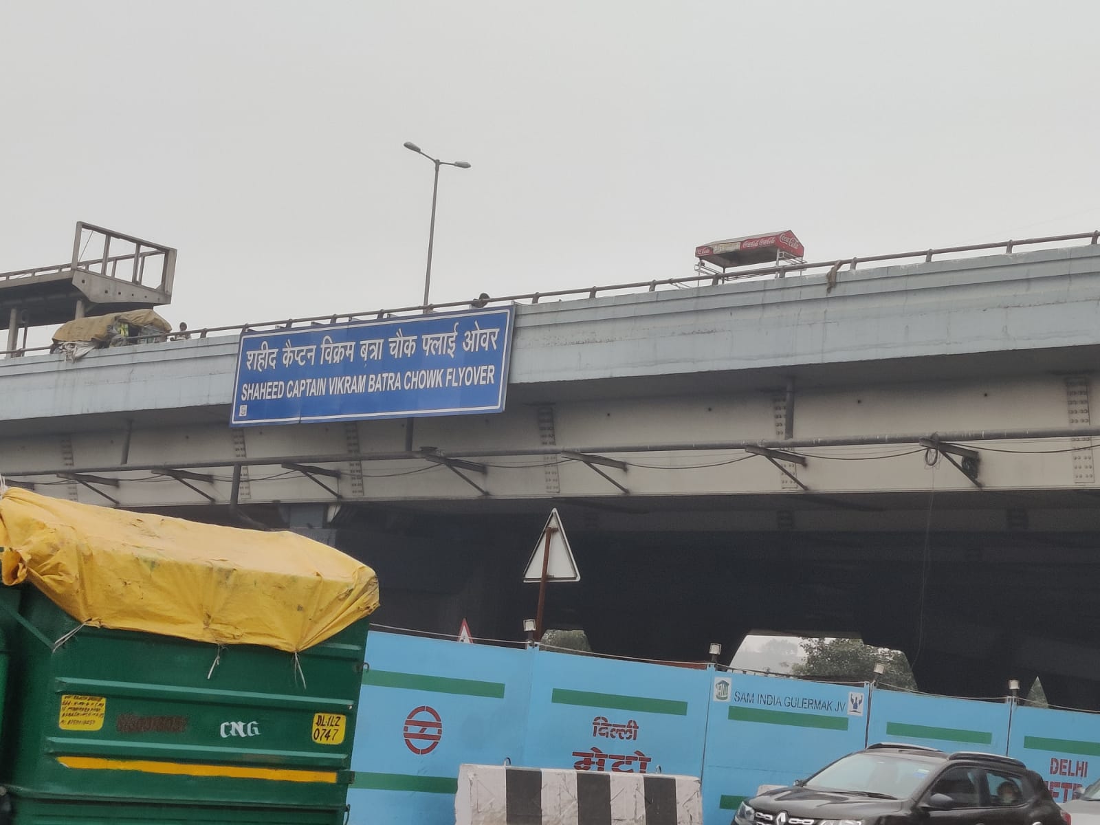 escalators of mukarba chowk flyover deteriorated for years