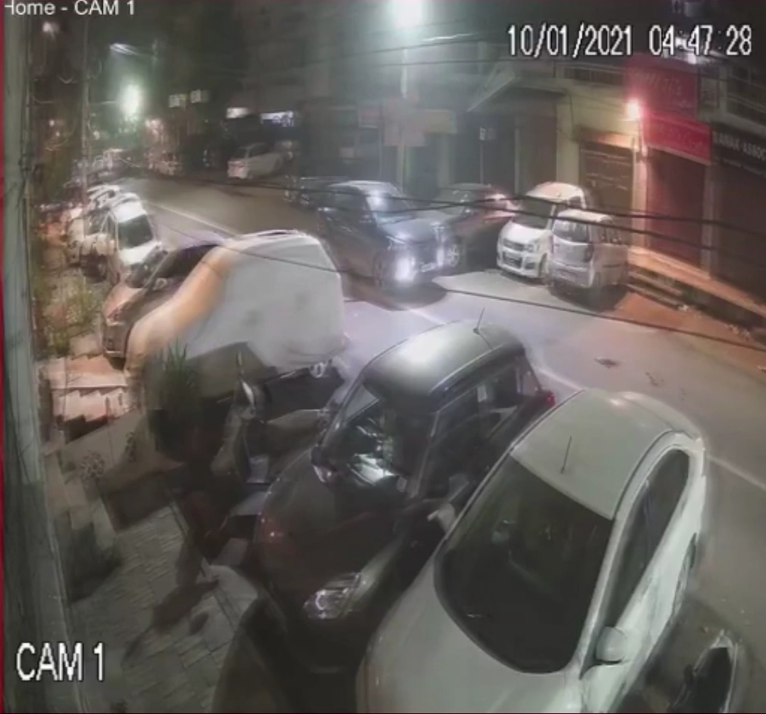 Theft of same car repeatedly in Mukherjee Nagar area of delhi