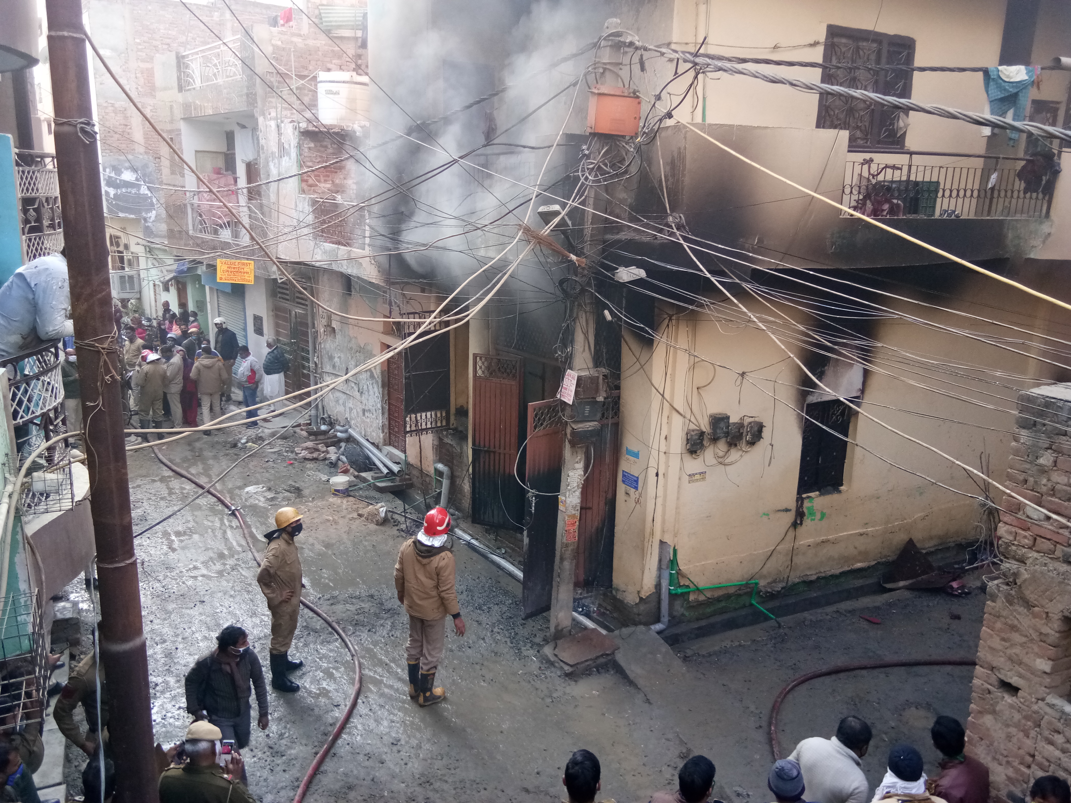 two children died in factory fire in delhi