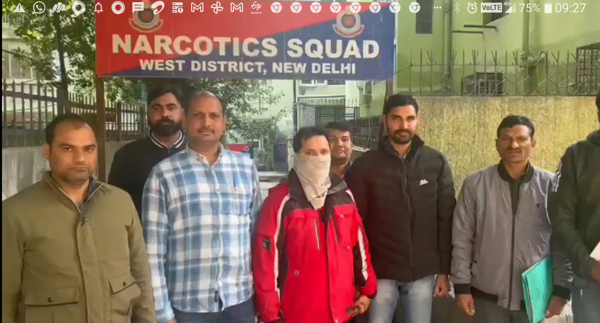 दिल्ली में नारकोटिक्स स्क्वाड ने ड्रग पेडलर पकड़ा