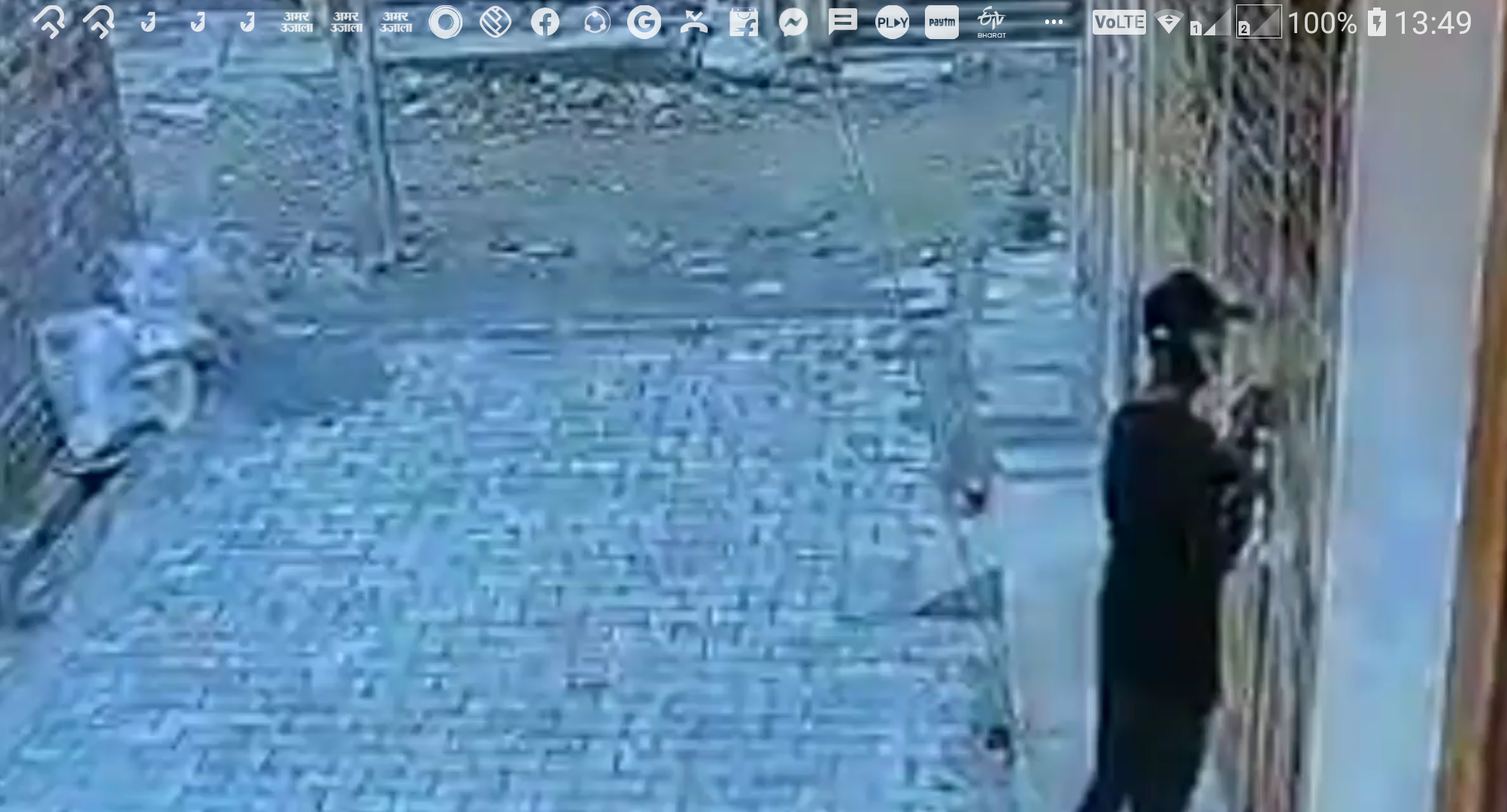 CCTV footage of theft in Chandra Vihar
