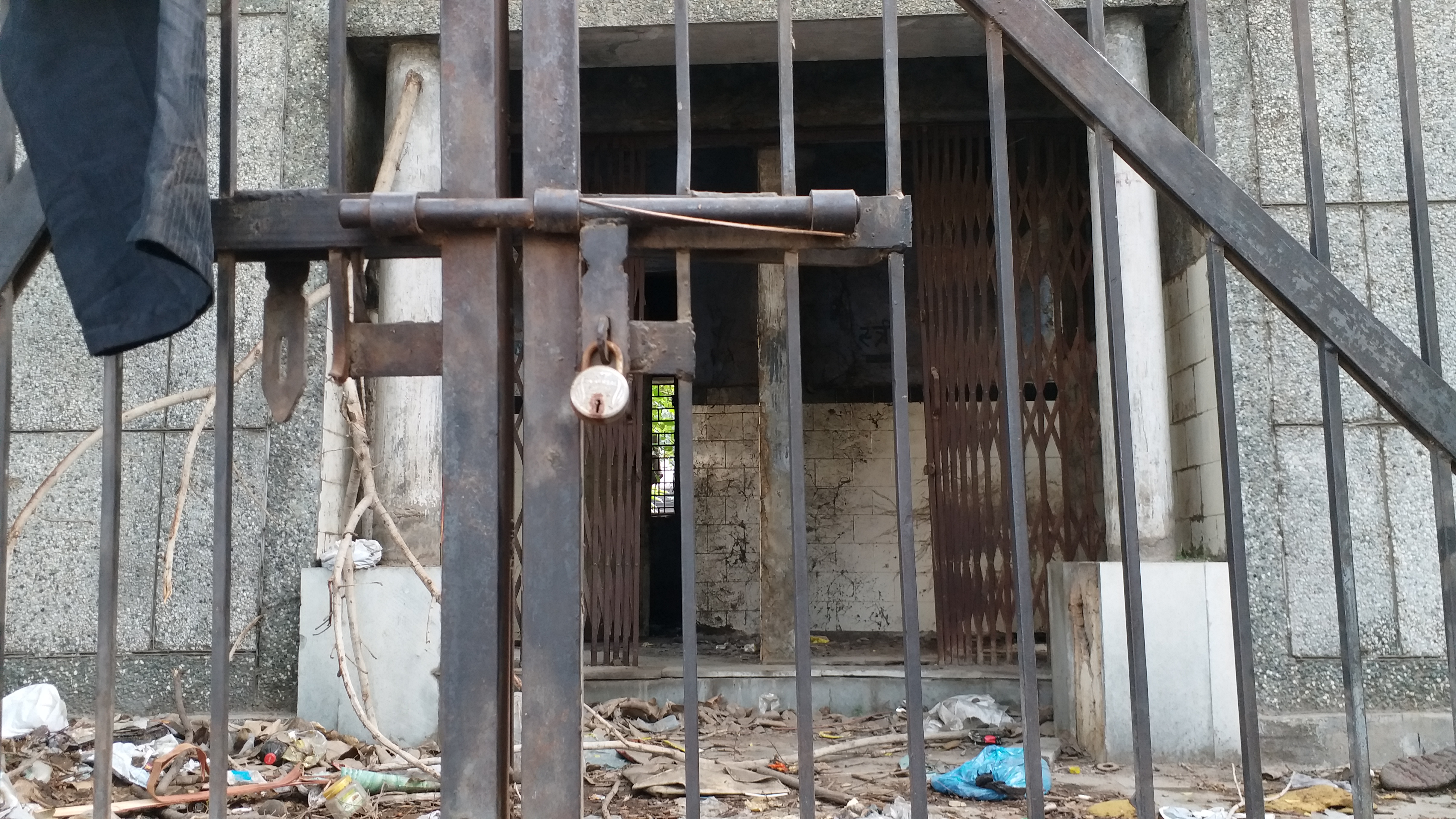 toilet closed since 6 years in subhas nagar delhi