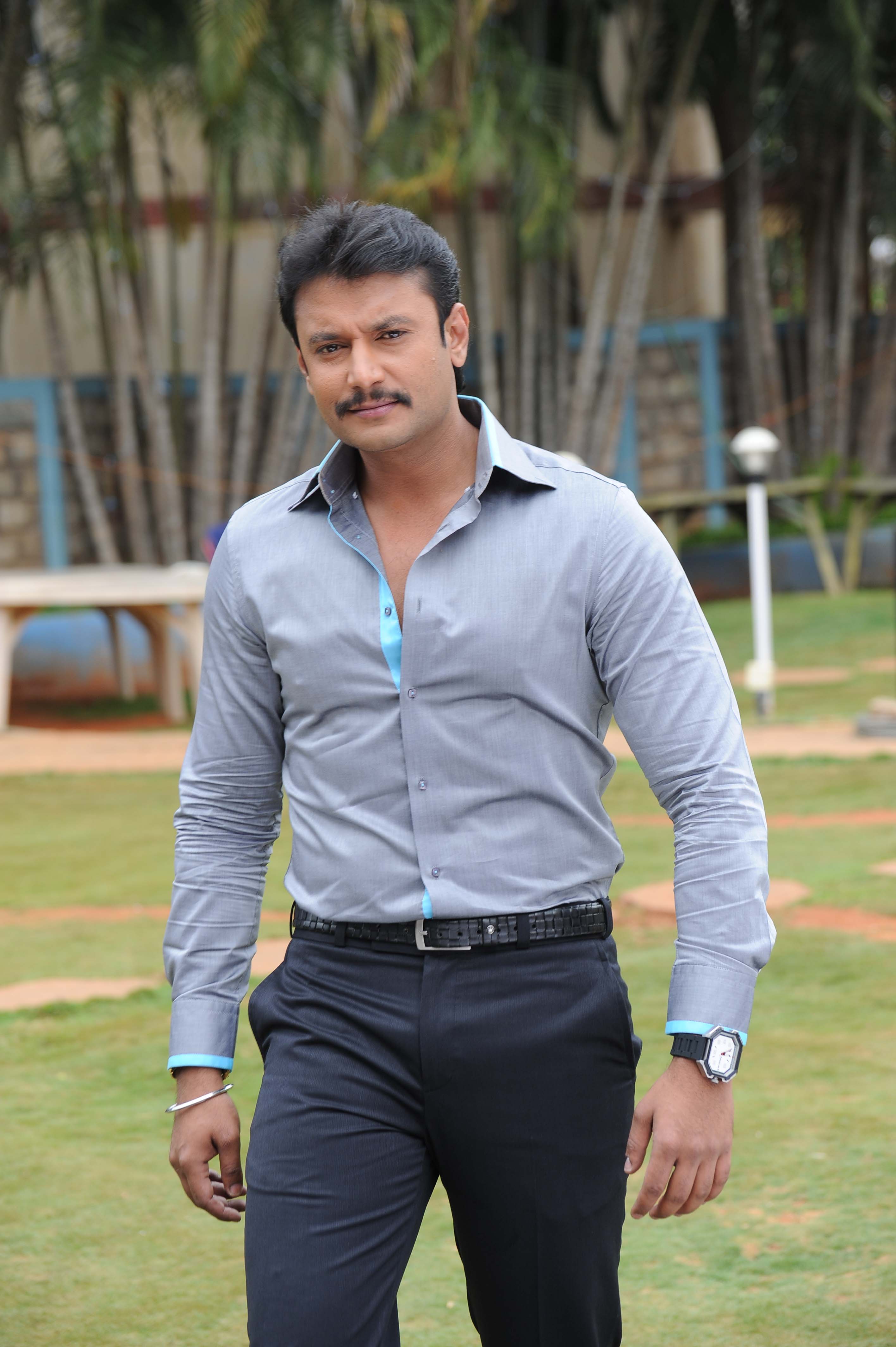 Darshan celebrating 44th Birthday