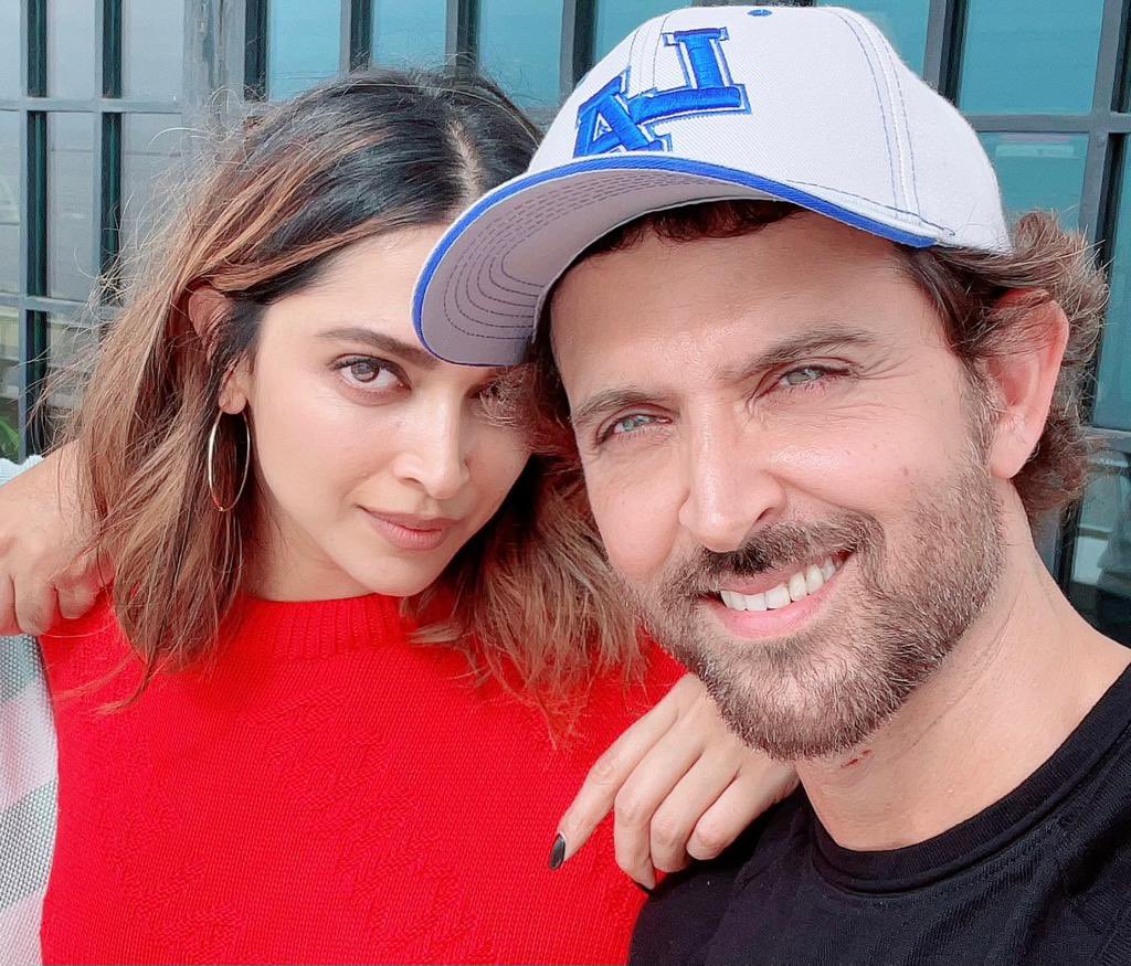 hrithik roshan pics with deepika padukone