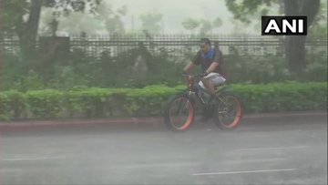 Rain in Delhi, heavy Rain in Delhi, Delhi rain news, Delhi rain latest news, ದೆಹಲಿಯಲ್ಲಿ ಮಳೆ, ದೆಹಲಿಯಲ್ಲಿ ಭಾರಿ ಮಳೆ, ದೆಹಲಿ ಮಳೆ ಸುದ್ದಿ,