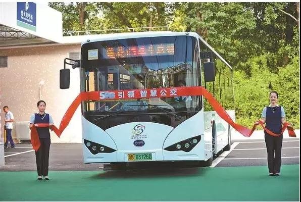 highly-technology-5g-smart-buses-in-china