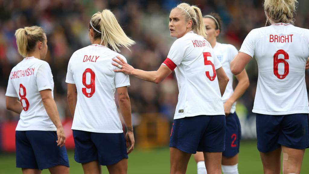 England Women lost the match 2-1.