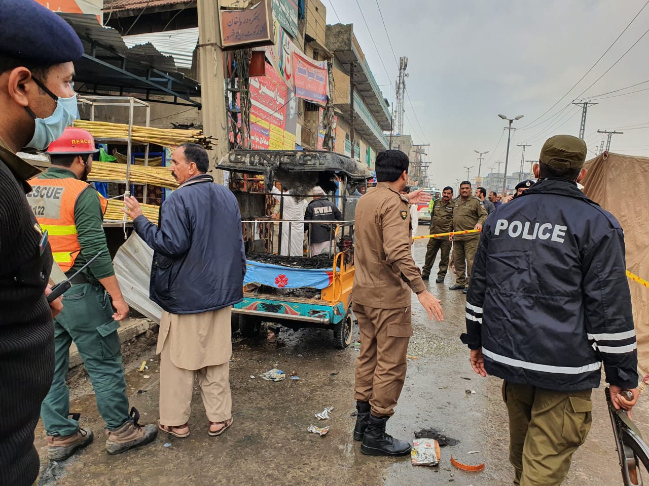 پاکستان کے شہر راولپنڈی میں ایک آٹو رکشہ میں دھماکہ ہوا ہے