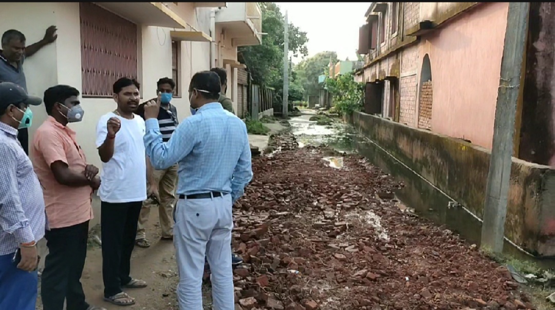 Municipal president and executive officer inspected water logging in Bhojpur