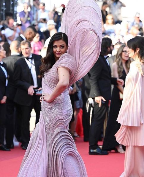 Is Aishwarya Rai Bachchan pregnant? Viral videos, pictures spark speculations