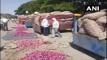 Onion farmers in Nashik