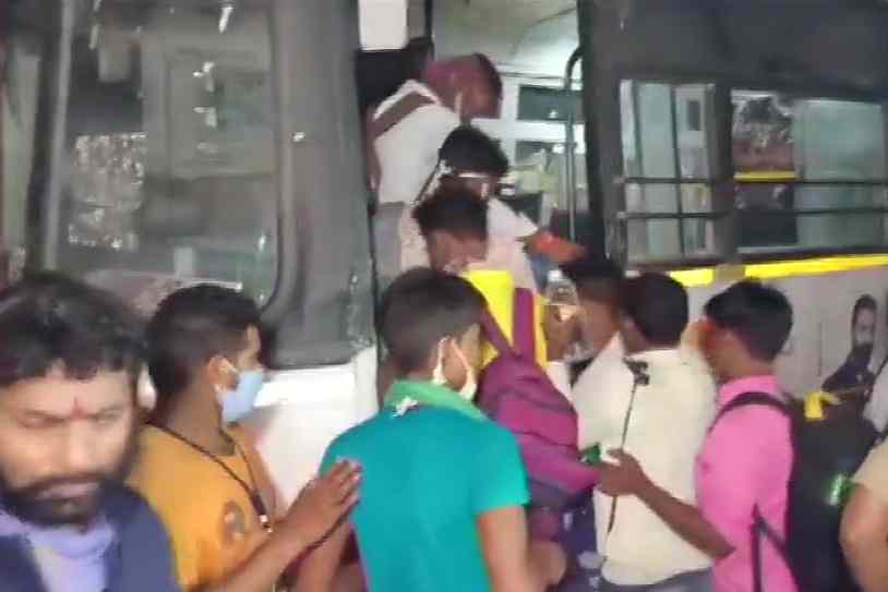 Migrants in Hyderabad going back home via buses, trains