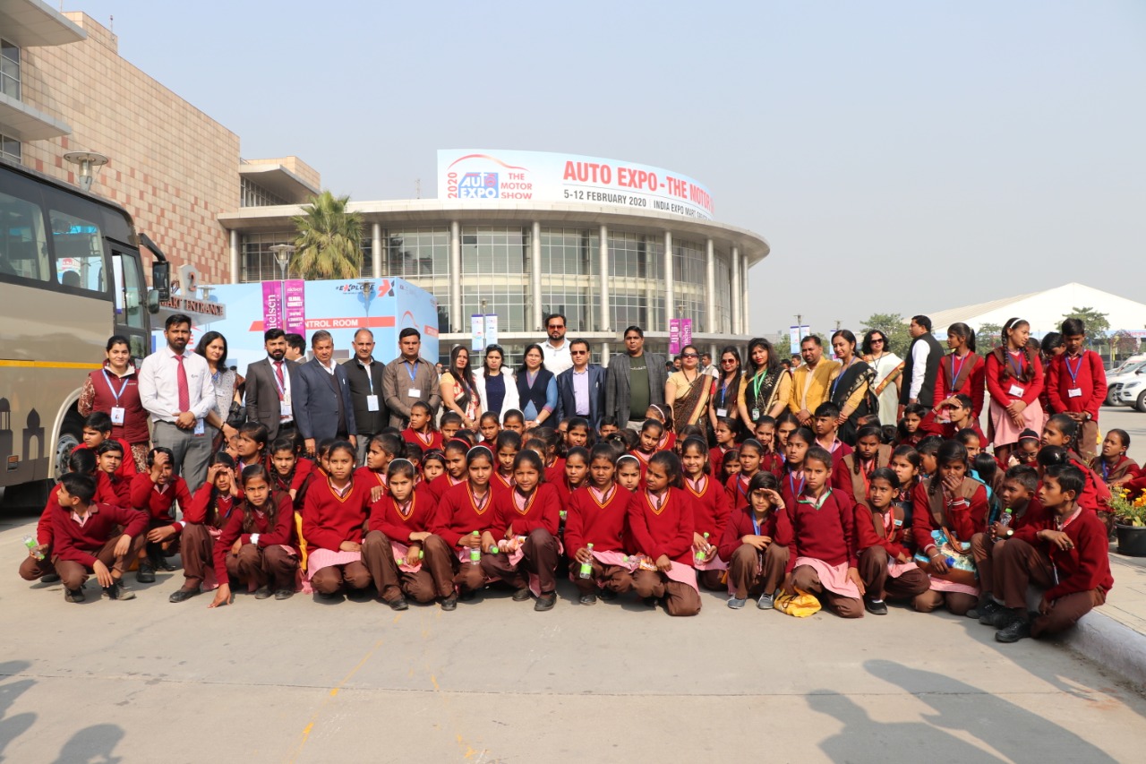 Visit the government school children Auto expo for skill development