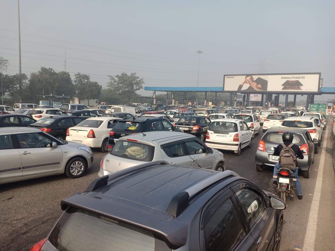 farmers' protests affect traffic in noida uttar pradesh