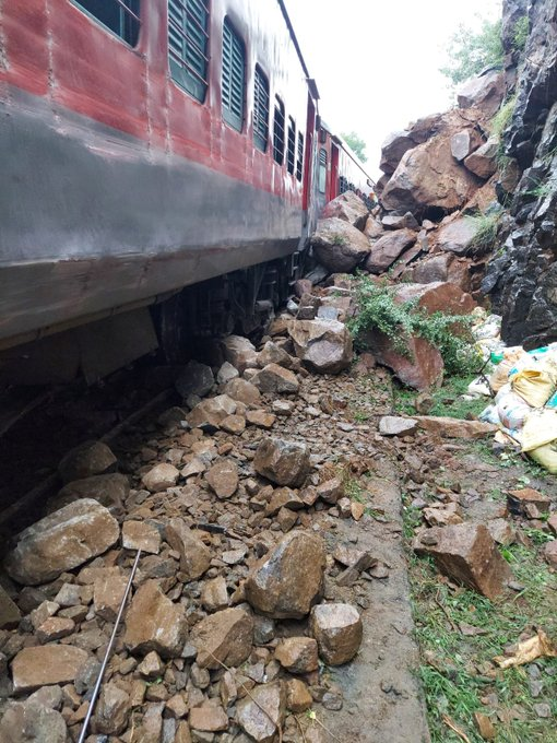 Kannur-Bengaluru Express derailed