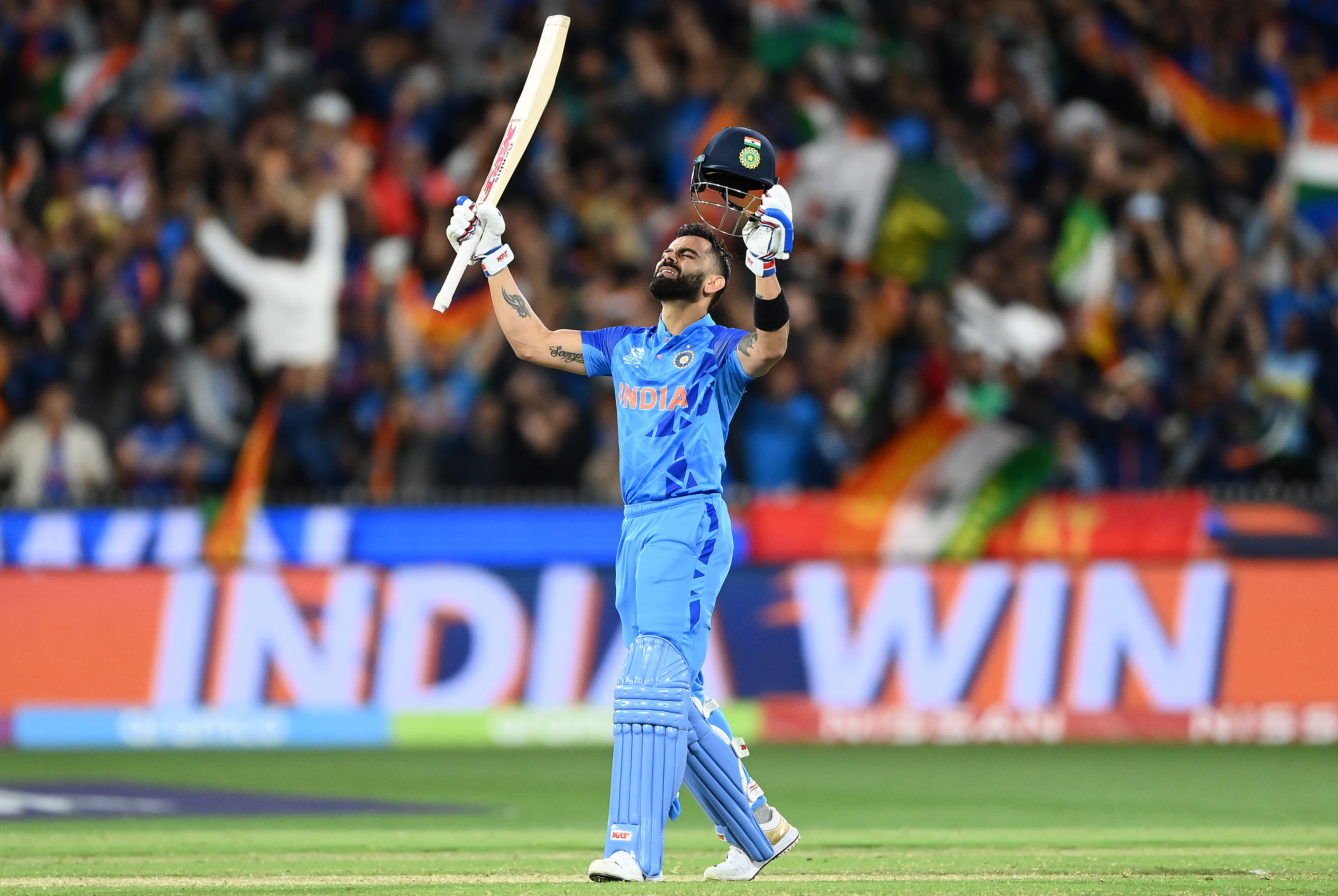 virat kohli turns 34  his major achievements  Former Indian cricket team captain Virat Birthday  Virat Kohli Birthday celebration  Virat Kohli Birthday 2022  ಅಸಾಧ್ಯ ಅನ್ನೋ ಮಾತೇ ಇಲ್ಲ  ಕೊಹ್ಲಿಗೆ ಇಂದು ಜನ್ಮದಿನದ ಸಂಭ್ರಮ  2008ರಲ್ಲಿ ರಾಷ್ಟ್ರೀಯ ತಂಡಕ್ಕೆ ಕಾಲಿಟ್ಟ ಕೊಹ್ಲಿ  ವಿರಾಟ್​ಗೆ ಇಂದು ಜನ್ಮದಿನದ ಸಂಭ್ರಮ  ಭಾರತೀಯ ಪುರುಷರ ಕ್ರಿಕೆಟ್ ತಂಡದ ಮಾಜಿ ನಾಯಕ  ಮಾಜಿ ನಾಯಕ ವಿರಾಟ್ ಕೊಹ್ಲಿಗೆ ಇಂದು 34ನೇ ವರ್ಷ  ಹಿರಿಯ ಆಟಗಾರ ಧೋನಿ ಜೊತೆ ಕೊಹ್ಲಿ  ವಿರಾಟ್ ಕೊಹ್ಲಿ ಪ್ರಮುಖ ದಾಖಲೆಗಳು