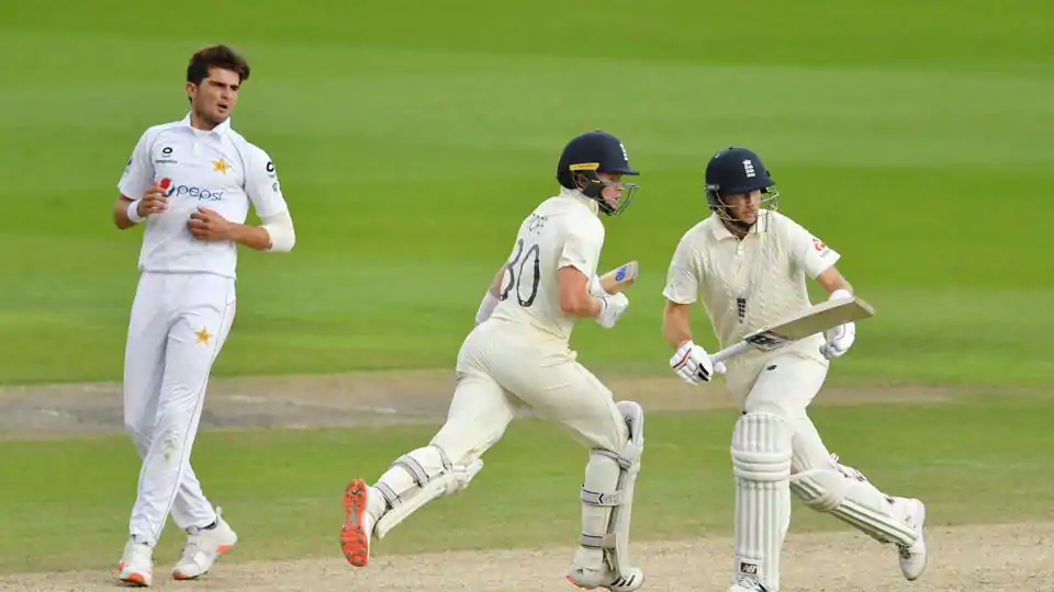 Manchester, England, captain, Naseer Hussain,  Chris Woakes