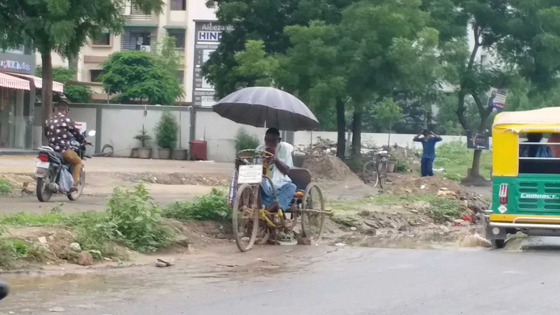 گجرات میں گزشتہ کئی دنوں سے بارش کا سلسلہ جاری