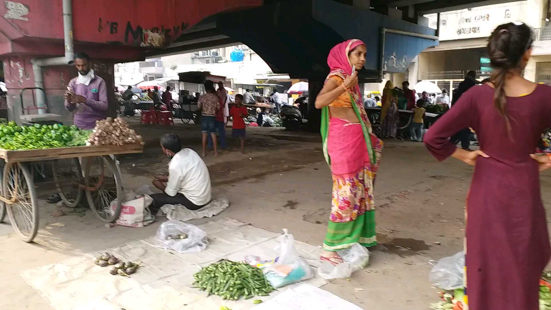 vegetable sellers upset over construction of parking area in jamalpur vegetable market