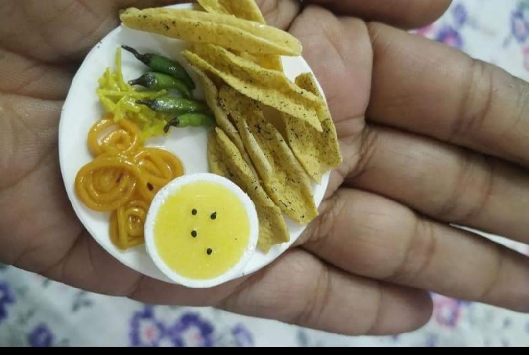 Utilisation of Lockdown: Business woman designs miniature food craft