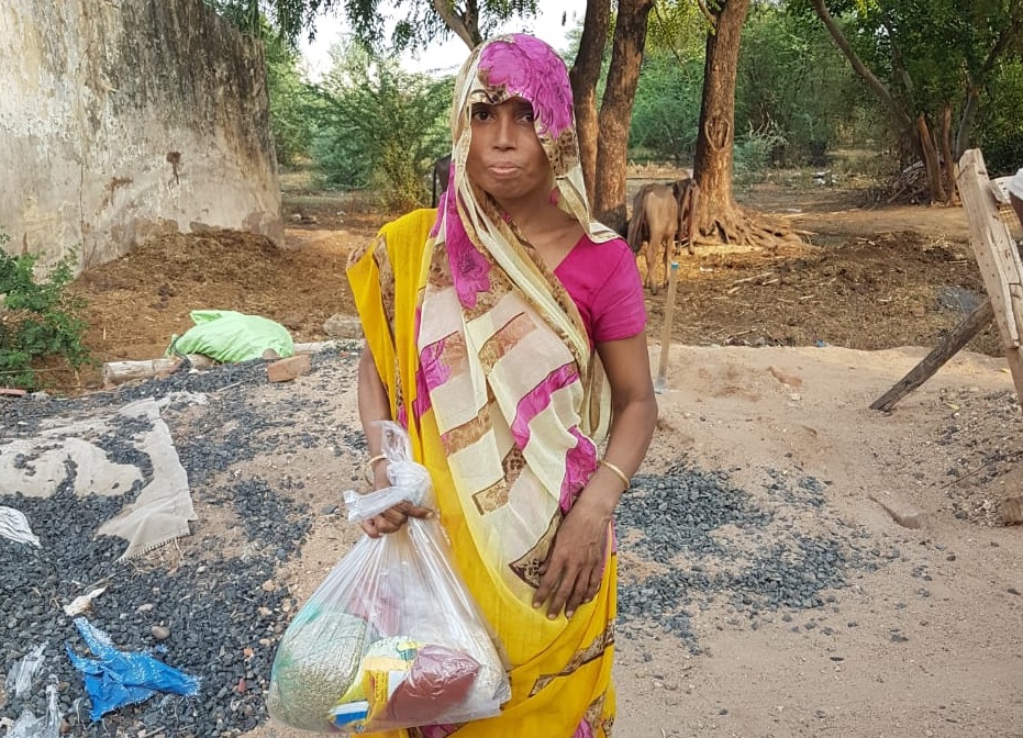 The Aravalli administration gave ration kits to 28 widows woman of Bayad