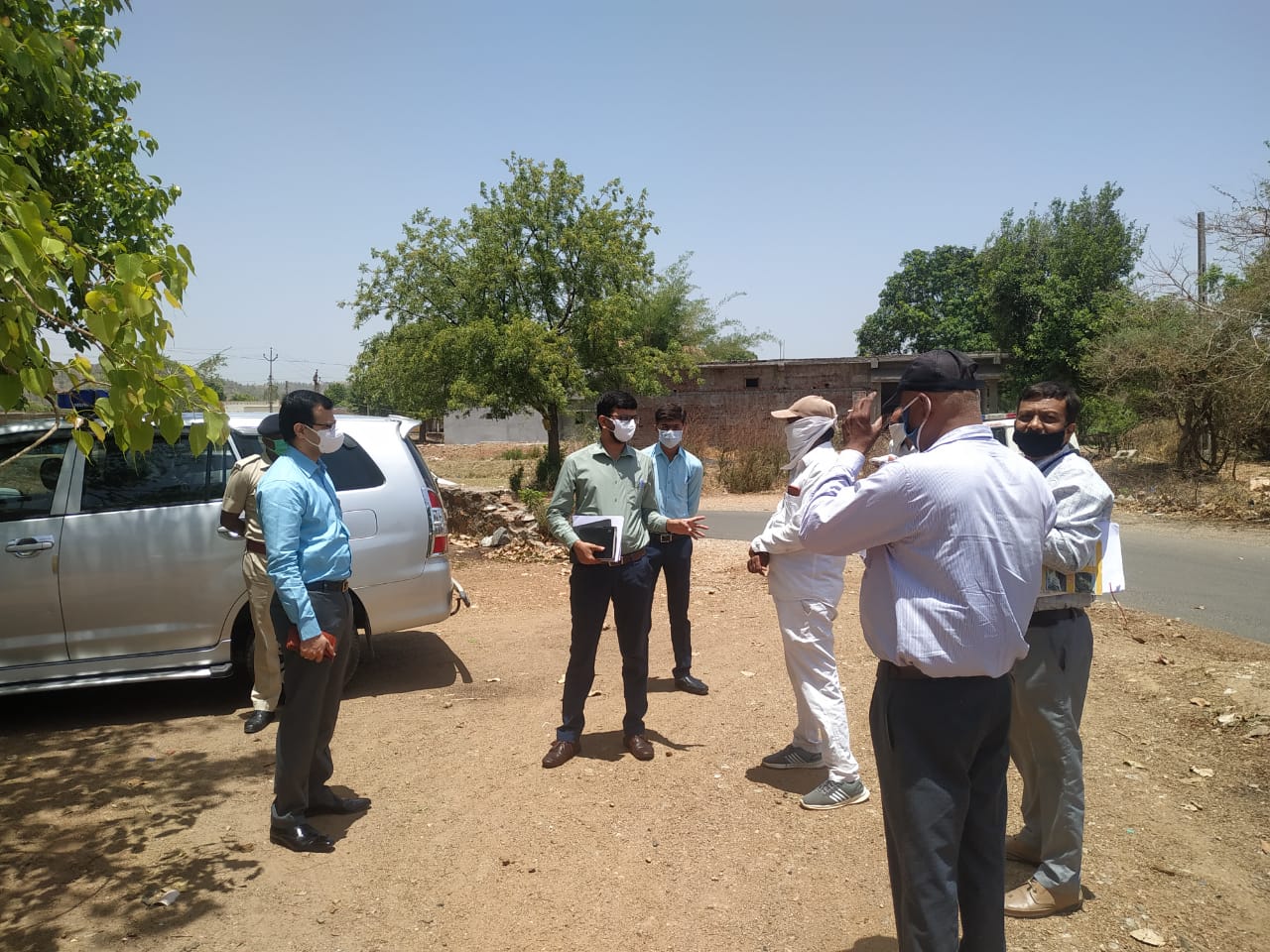 Aravalli Collector visited the containment areas