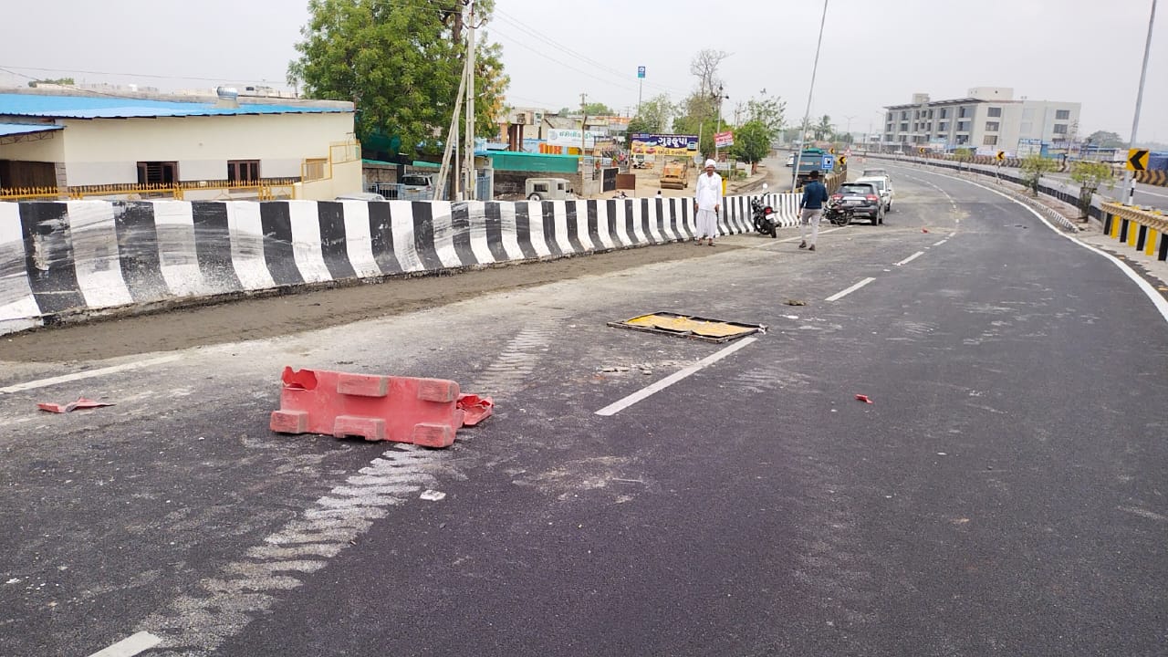 Elevated bridge પર ટ્રેલરે Laborersને અડફેટે લેતા 1નું મોત, 5 ઇજાગ્રસ્ત